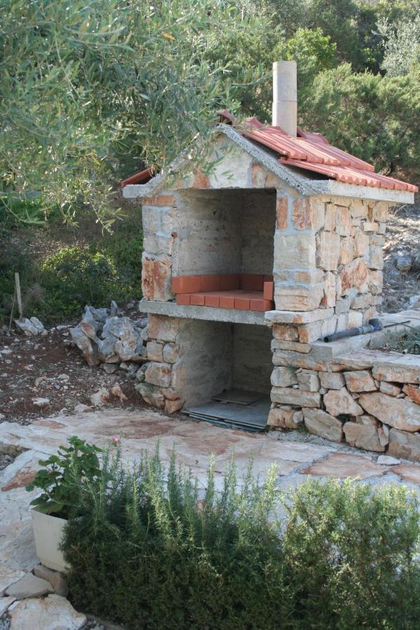 Apartments By The Sea Cove Zarace - Gdinj, Hvar - 4598 エクステリア 写真