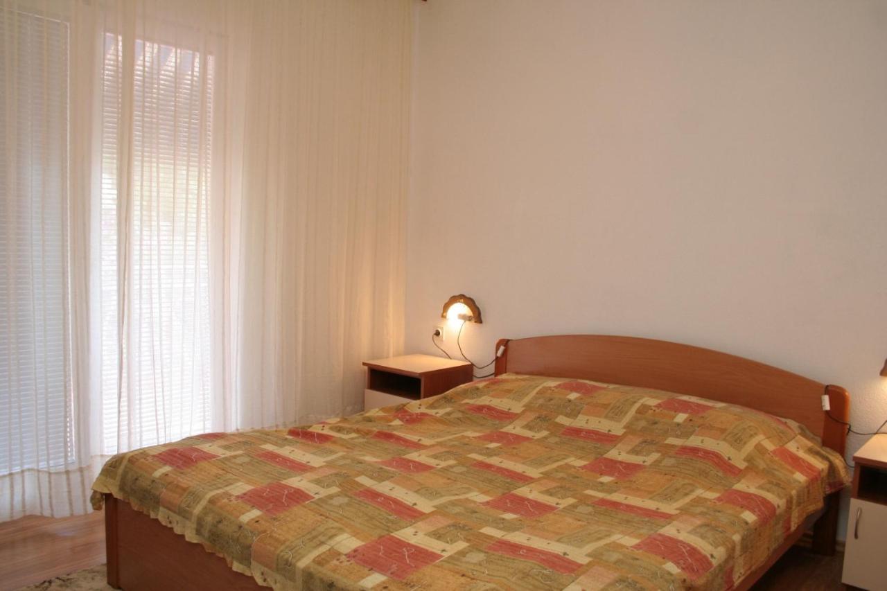 Apartments By The Sea Cove Zarace - Gdinj, Hvar - 4598 エクステリア 写真