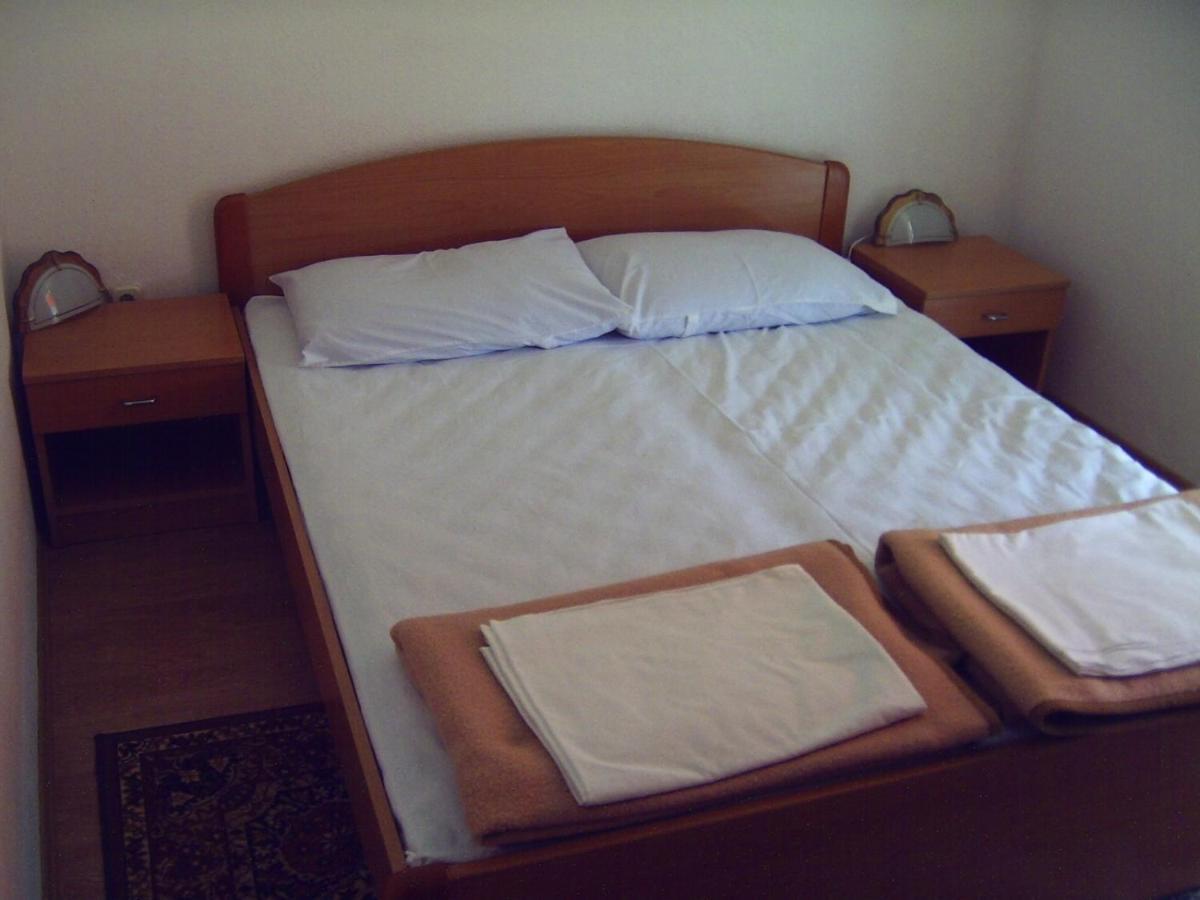 Apartments By The Sea Cove Zarace - Gdinj, Hvar - 4598 エクステリア 写真