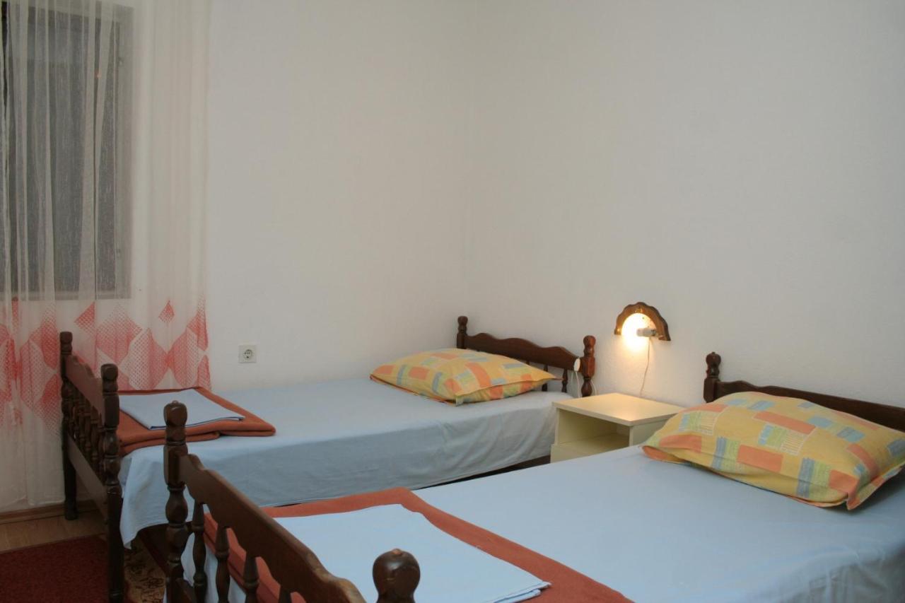 Apartments By The Sea Cove Zarace - Gdinj, Hvar - 4598 エクステリア 写真