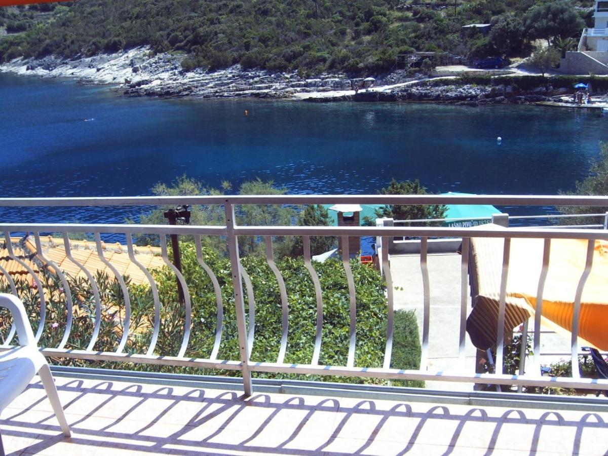 Apartments By The Sea Cove Zarace - Gdinj, Hvar - 4598 エクステリア 写真